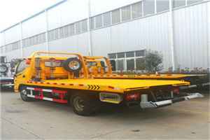 雨城附近拖车救援搭电