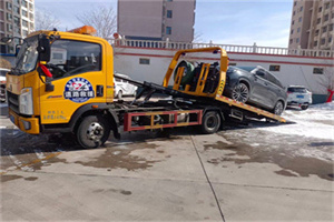 雨城救援拖车费用怎么算
